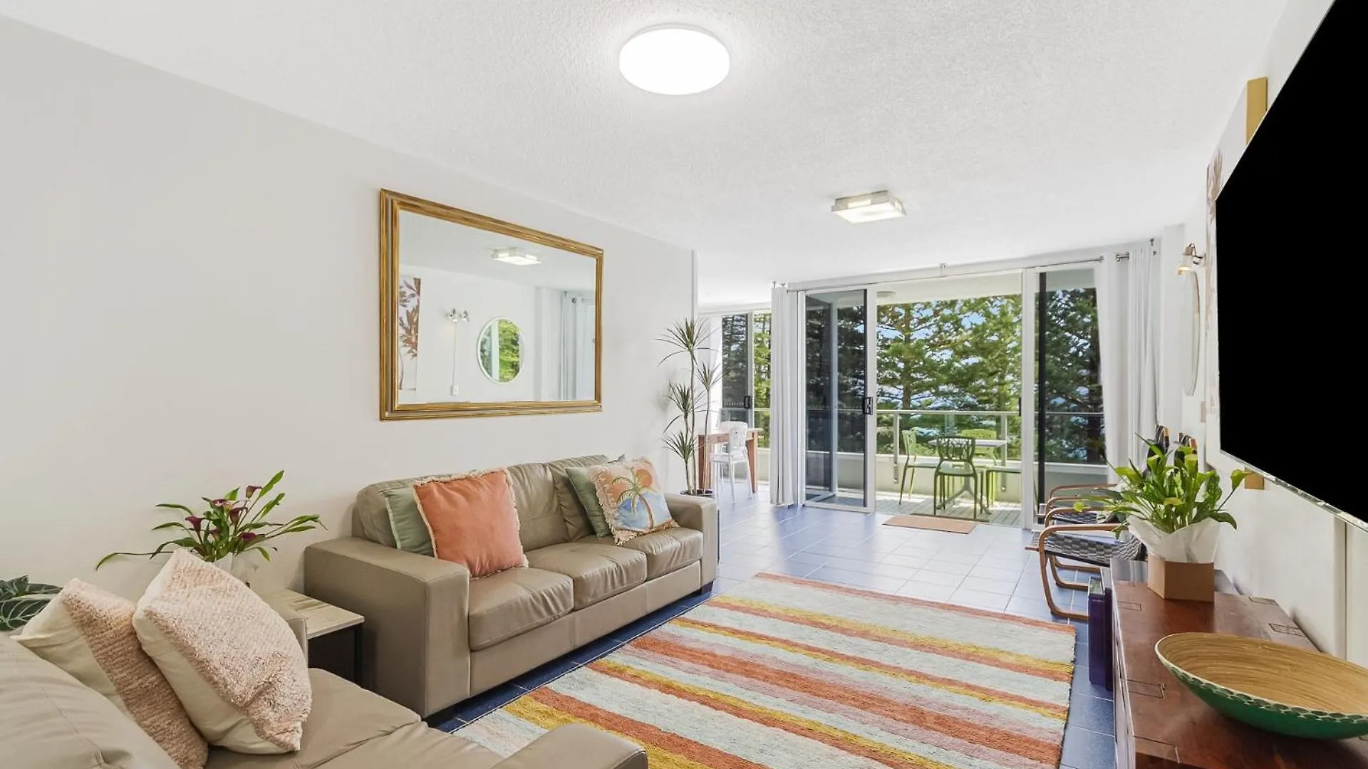 Rainbow Pacific Unit 12 Apartment Gold Coast 0*,